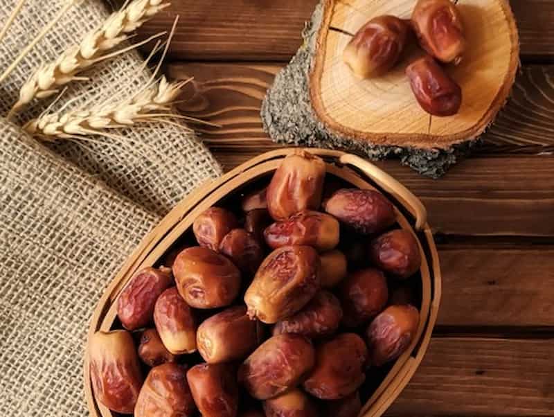 خرما زاهدی ریز مناسب مصرف روزانه و بسته بندی اقتصادی